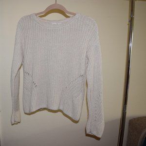 Gap Creme Sweater w/ Small Slit In Back